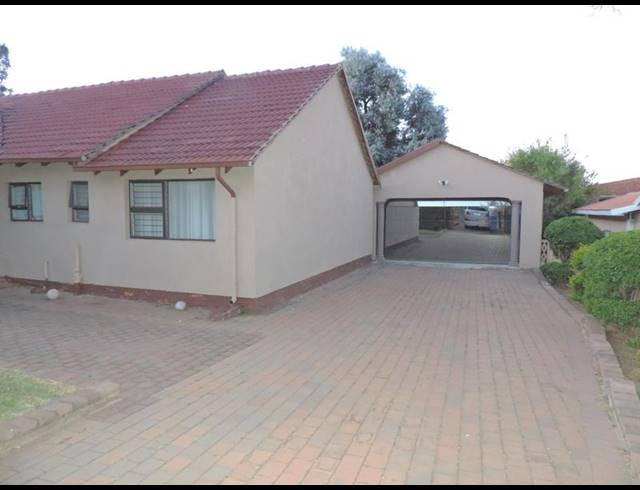 4 BEDROOM HOUSE FOR SALE IN NORKEM PARK